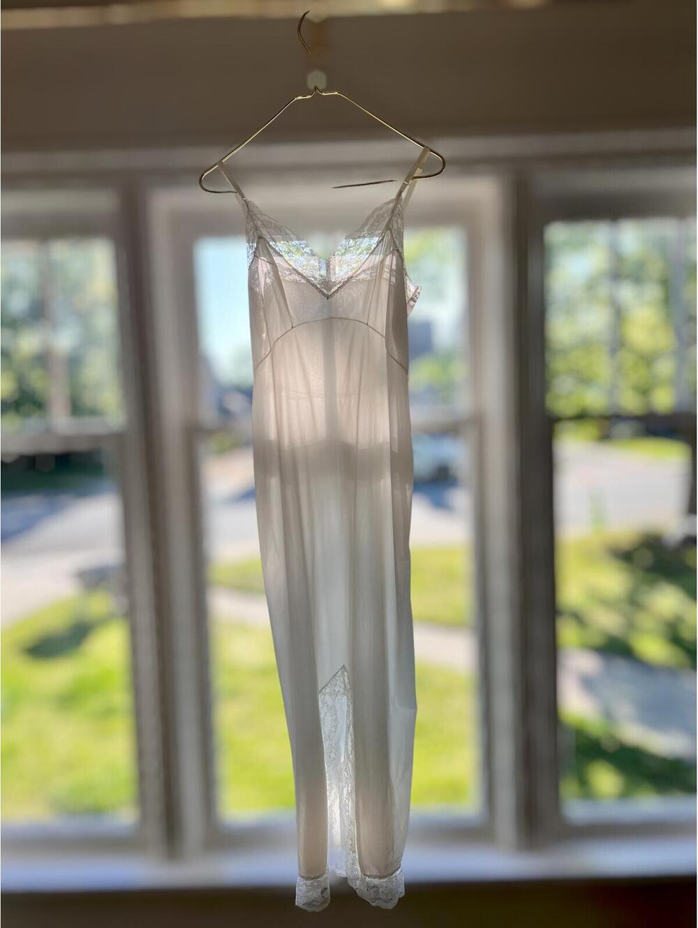 Vintage Elegant White Dress Slip Size